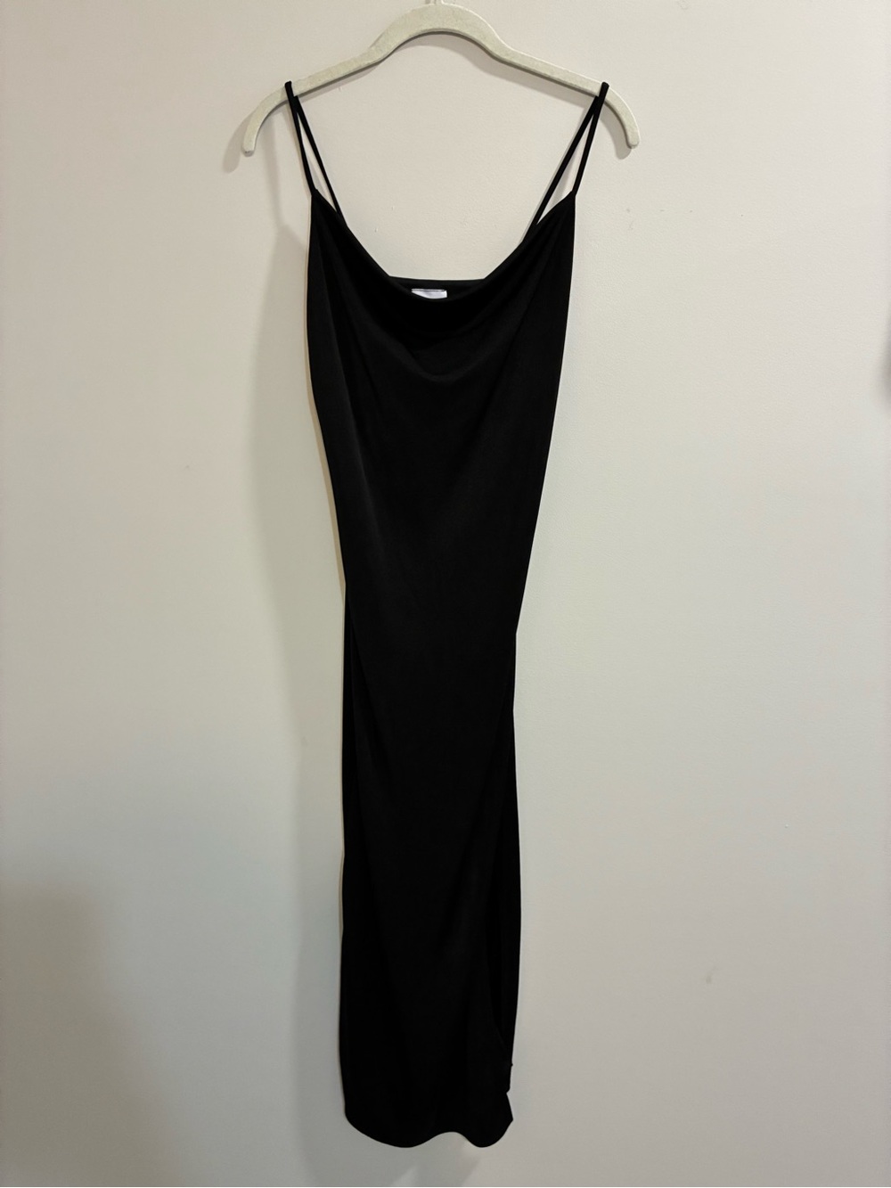 Livi by Olivia Rae Sleek Black Maxi Slip Dress with Spaghetti Straps Medium